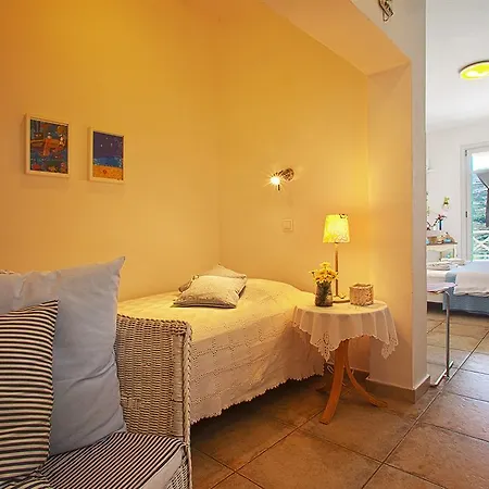 Отель Anemomiloi Андрос