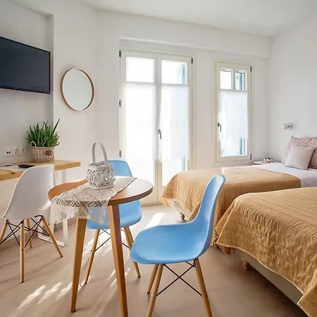 Отель Anemomiloi Андрос